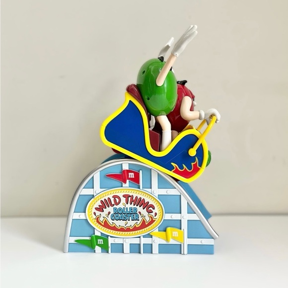 Mars M&M’s Wild Thing Roller Coaster Red Green Candy Dispenser - Picture 4 of 12
